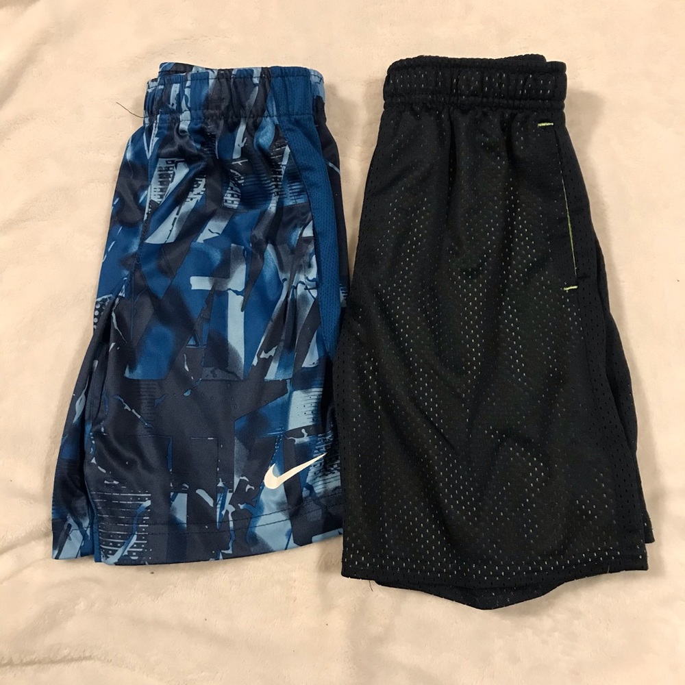 Boys size 6 athletic shorts